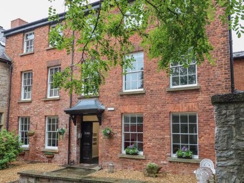 Ruthin Apartment | Memorial Building