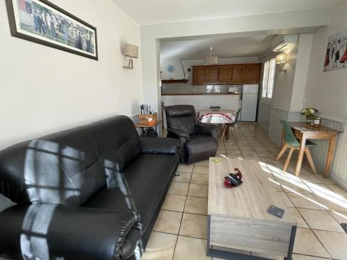 Uhart-Cize House | Mendi beheria
