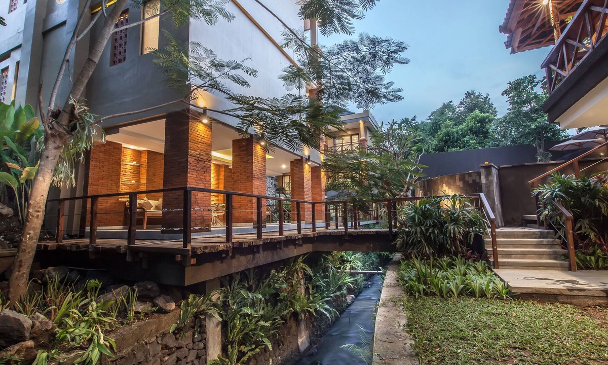 Peliatan Hotel | Merak Village