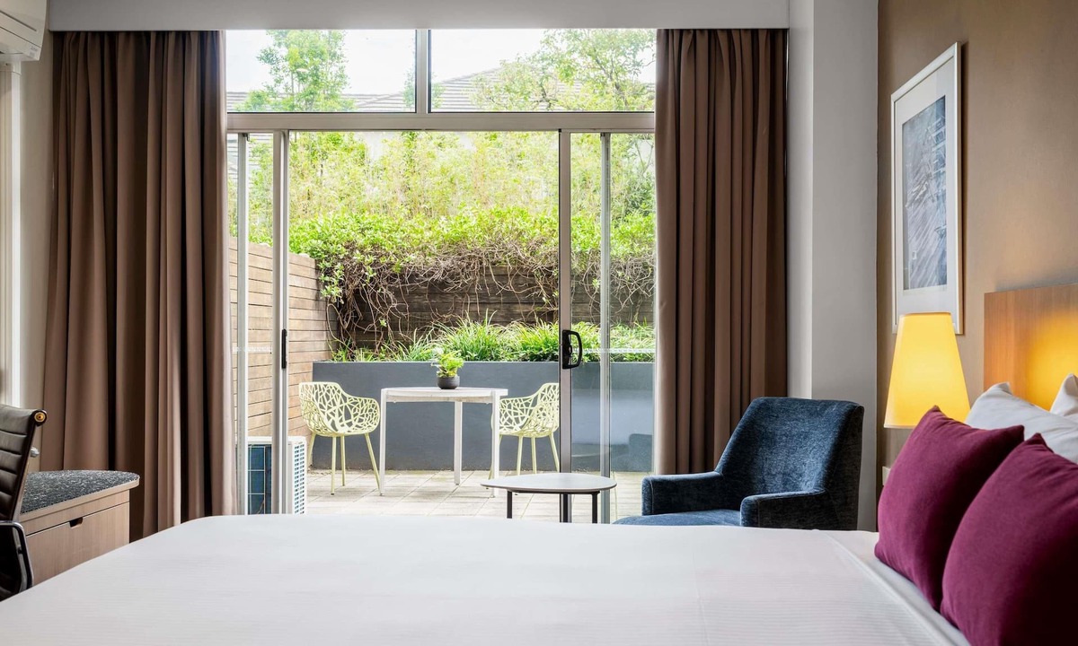 Greenwich Hotel | Mercure Sydney St Leonards