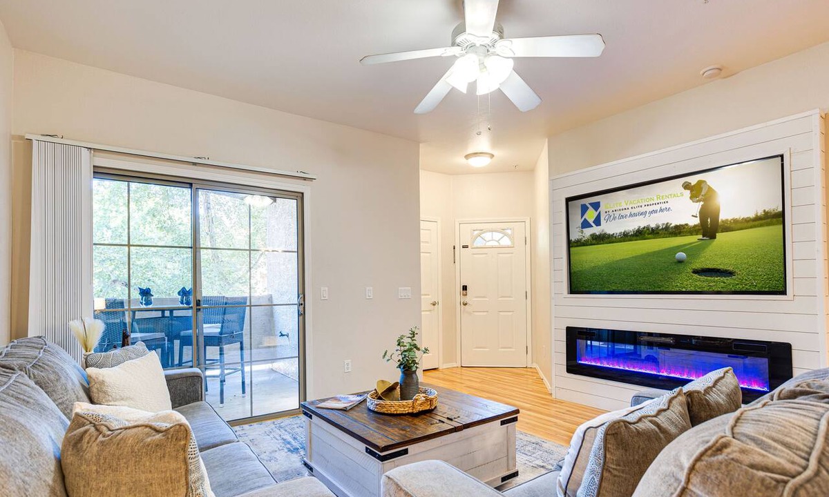 Parkwood Ranch Condo | Mesa Para Ti! Heated Pools, Garage And More!