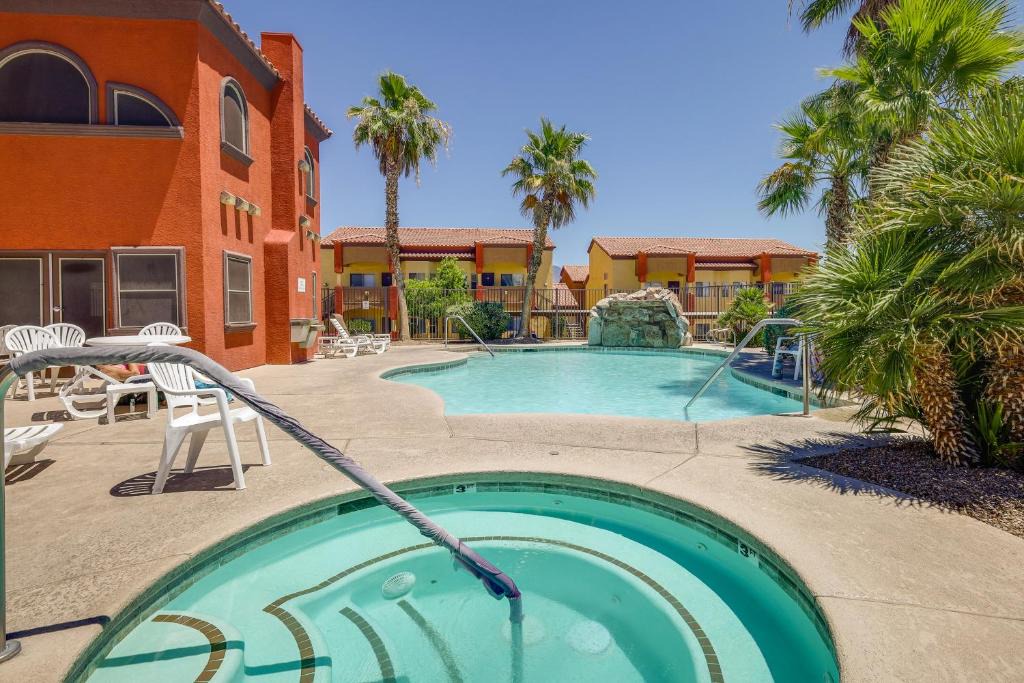 Mesquite House | Mesquite Condo w/Community Pool & Hot Tub!
