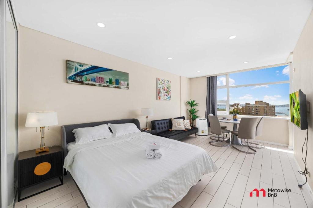 Kirribilli Apartment | MetaWise Harbour View Studio Kirribilli