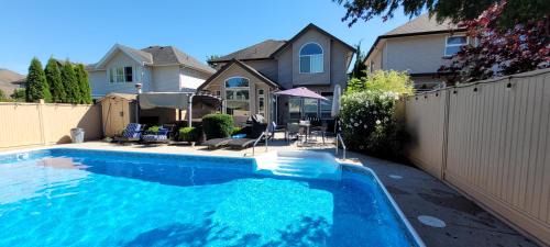South Newton Villa | Metropolitan Dream Stay with Saltwater Pool and Hot Tub
