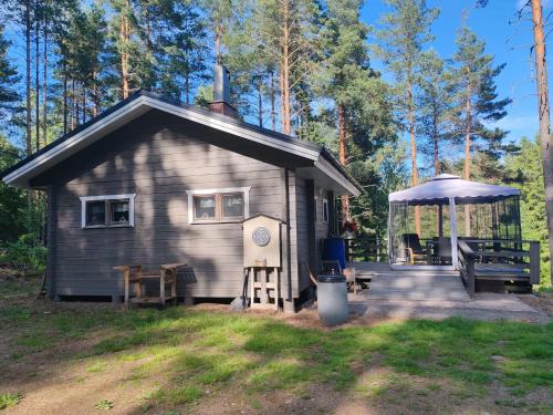 Lohja Ski Chalet | Metsämökki