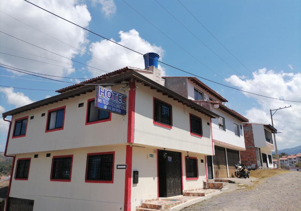 Curiti Hotel | Mi Techito Curiteño
