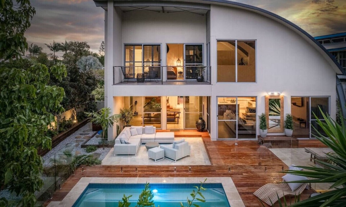 Ocean Shores House | Mia Beach Villa Relaunch - Luxury Meets Relaxation