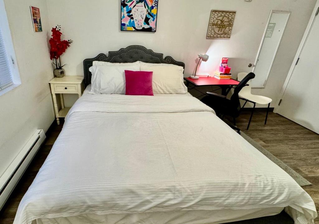 University District Apartment | Micro Studio Apartment 10 Minutes Walk To University of Washington