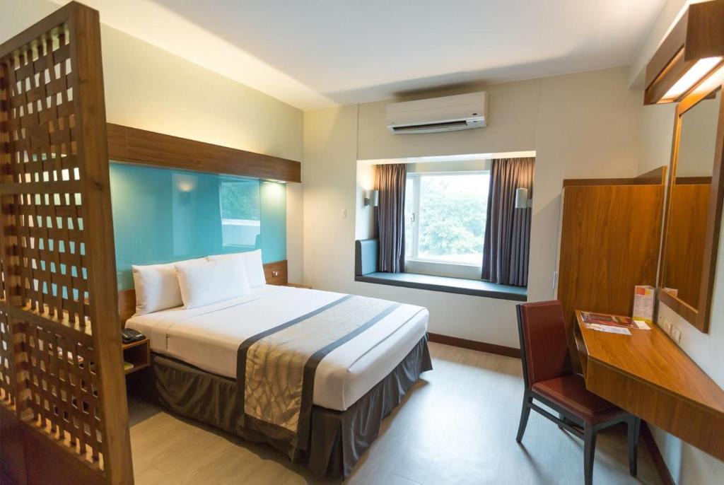 Diliman Hotel | Microtel by Wyndham UP Technohub