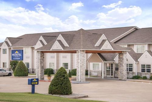 Miami Hotel | Microtel Inn and Suites By Wyndham Miami OK