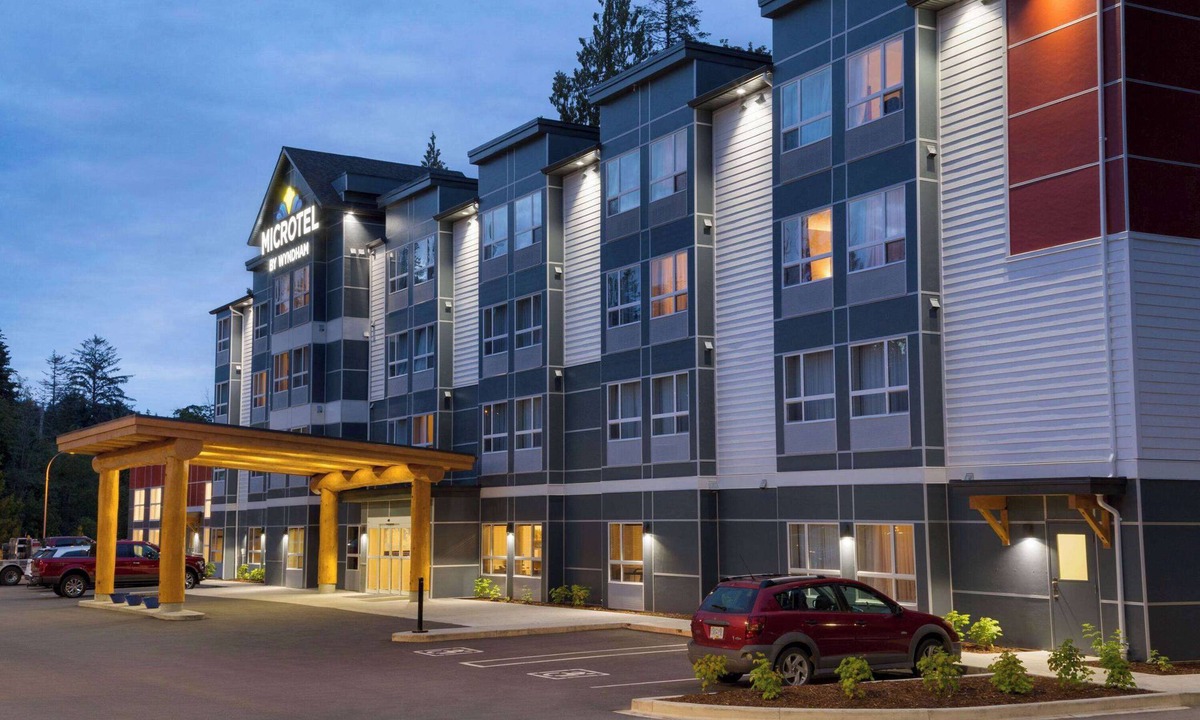 North Oyster Hotel | Microtel Inn & Suites by Wyndham Oyster Bay