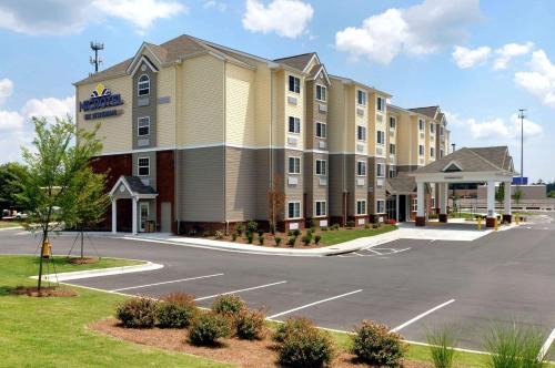 Columbus Hotel | Microtel Inn & Suites by Wyndham Columbus Near Fort Benning