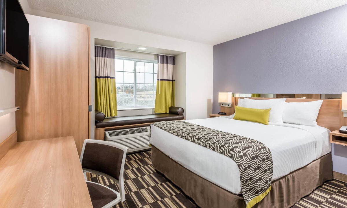 Beaver Falls Hotel | Microtel Inn & Suites By Wyndham Beaver Falls