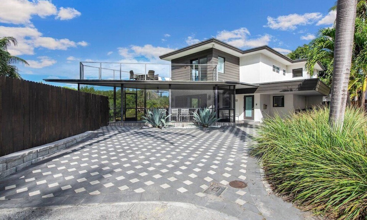 Birch Park Finger Streets House | Mid-Centrury Oasis | 1 Block to Ft Lauderdale Beach FIFA 25 min Hardrock Stadium