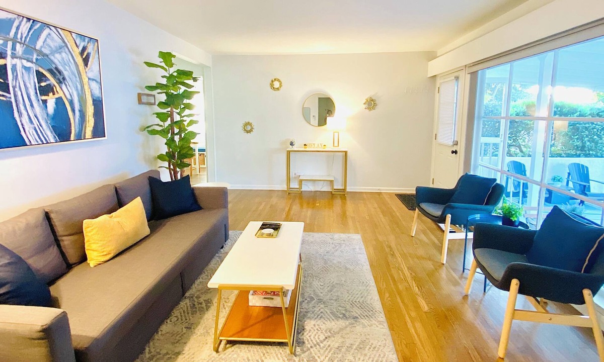 South of Conant House | Mid-Century Long Beach Home with Private Backyard & Parking