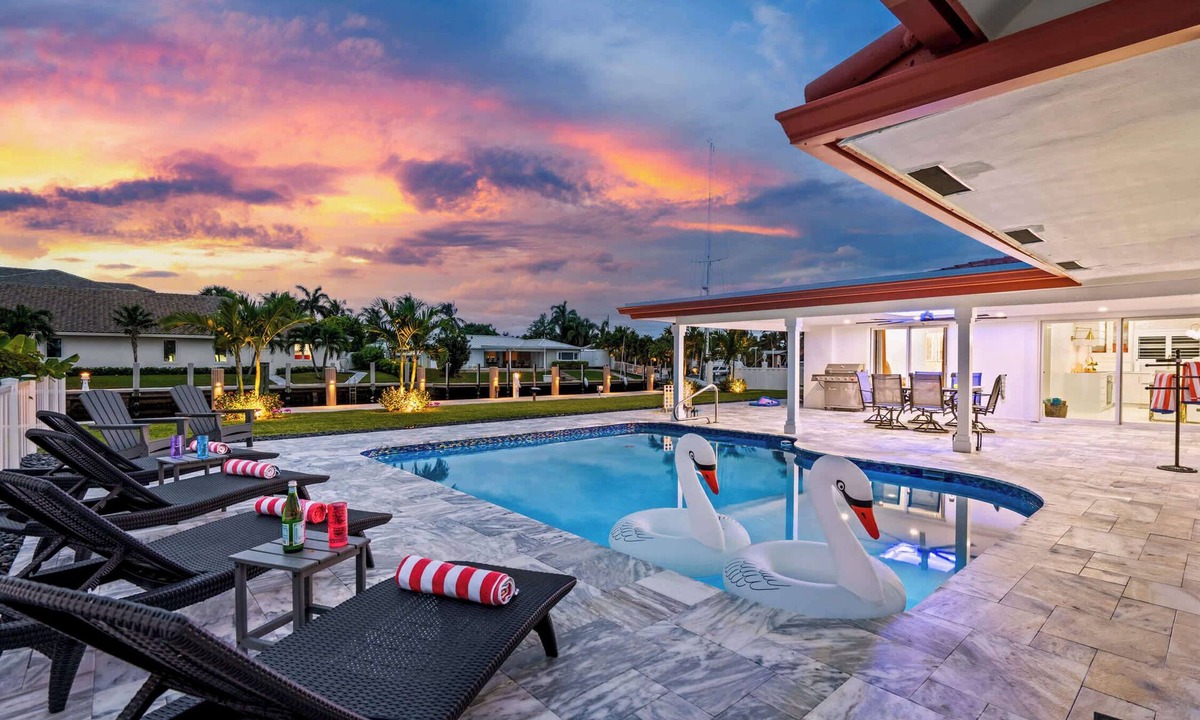 Harbor Village Villa | Mid-Century Modern Waterfront Pool Home Near Beach