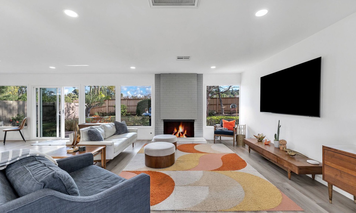 Thousand Oaks House | Mid-Century Modern Eichler Home - Lilian