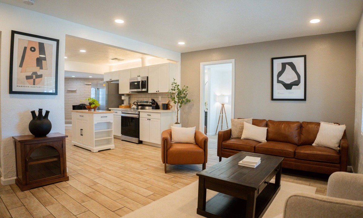Yuma House | Mid-Century Modern 3-bedroom house in Yuma