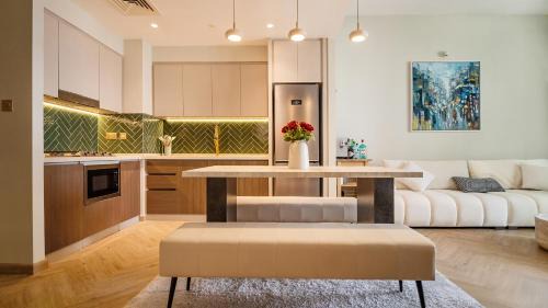 Dubai Apartment | Mid-floor Designer 1BR Dubai Creek Harbour