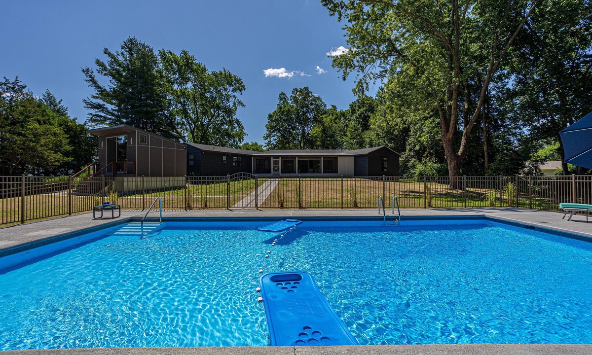 Redding Ridge House | MidCenturyMod spectacularly Renovated 1 LEVEL living paradise +EV charger