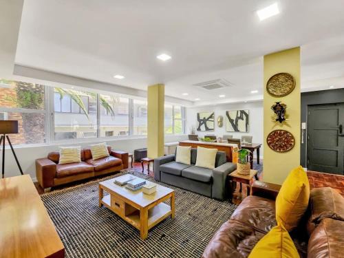 Three Anchor Bay Apartment | Middelhof Three Anchor Bay 4BR with Parking
