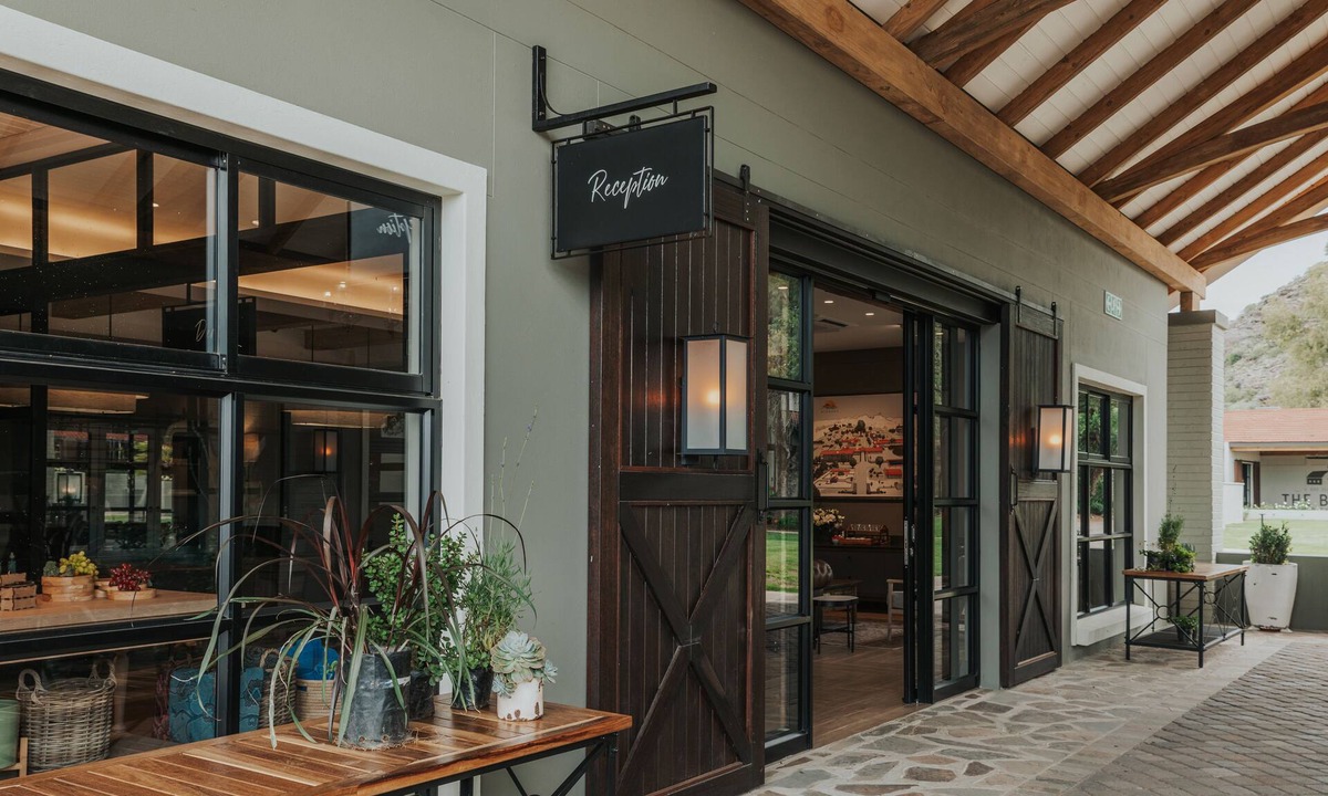 Okahandja Hotel | Midgard
