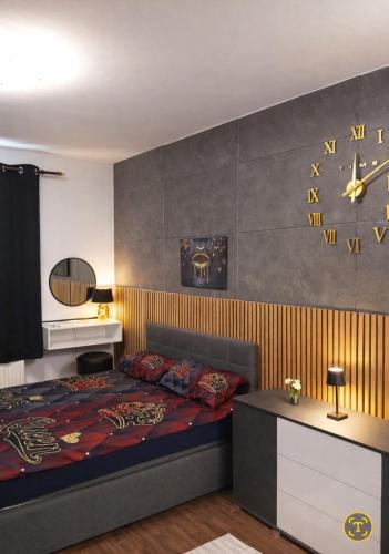 Mitte Apartment | Midnight Crown Suite