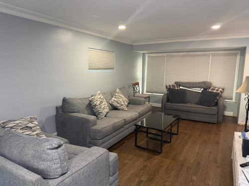 Burbank Apartment | Midway airport