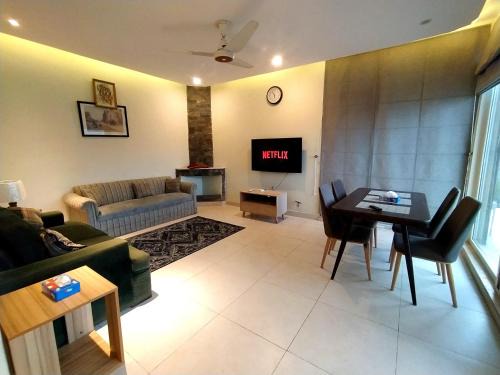 Murree Apartment | Midway