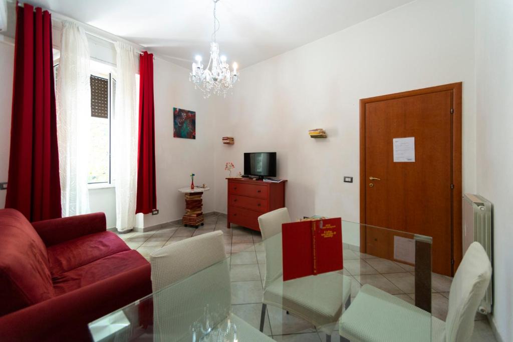 Quartiere XI Portuense Apartment | Mihaela's Place