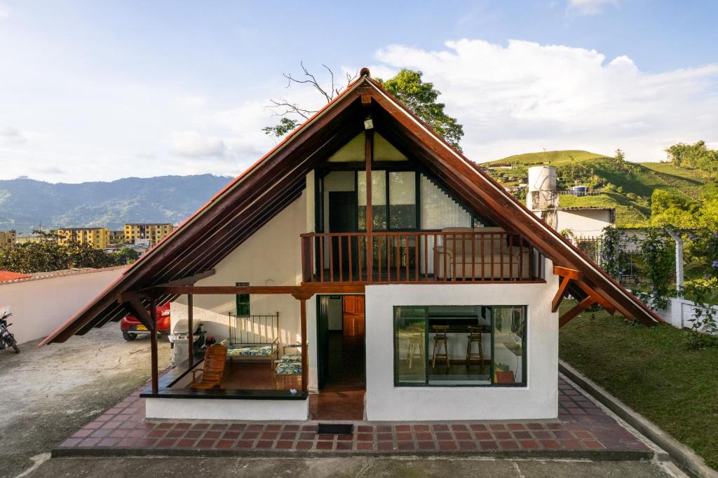 Dosquebradas Ski Chalet | Milagros Home
