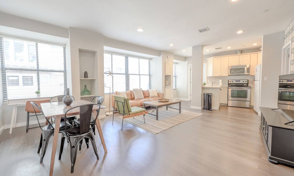 Boston Financial District Apartment | Milk153-7A-2/2 · Spacious FIDI 2br/1br | Close to Everything!