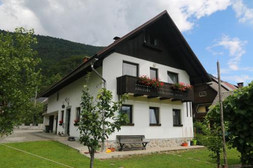 Srednja Vas v Bohinju Apartment | MILKA 52