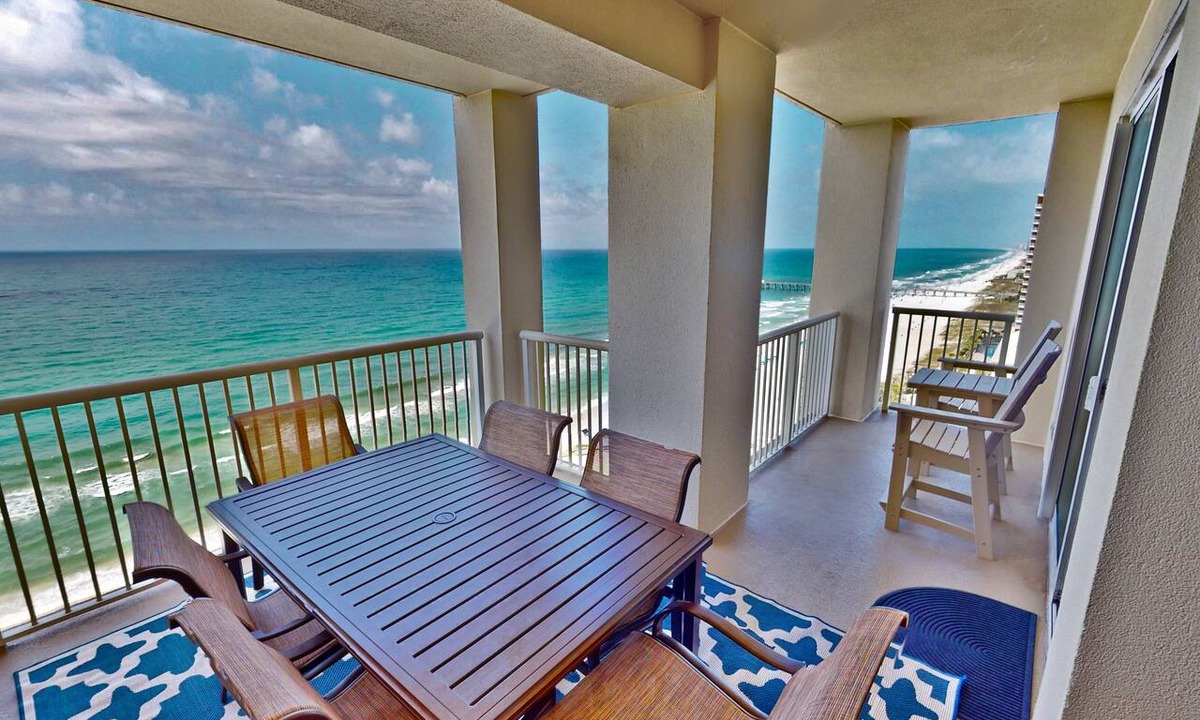 Panama City Beach Hotel | Million dollar views! Beachfront corner unit @ Grand Panama Resort! Sleeps 10