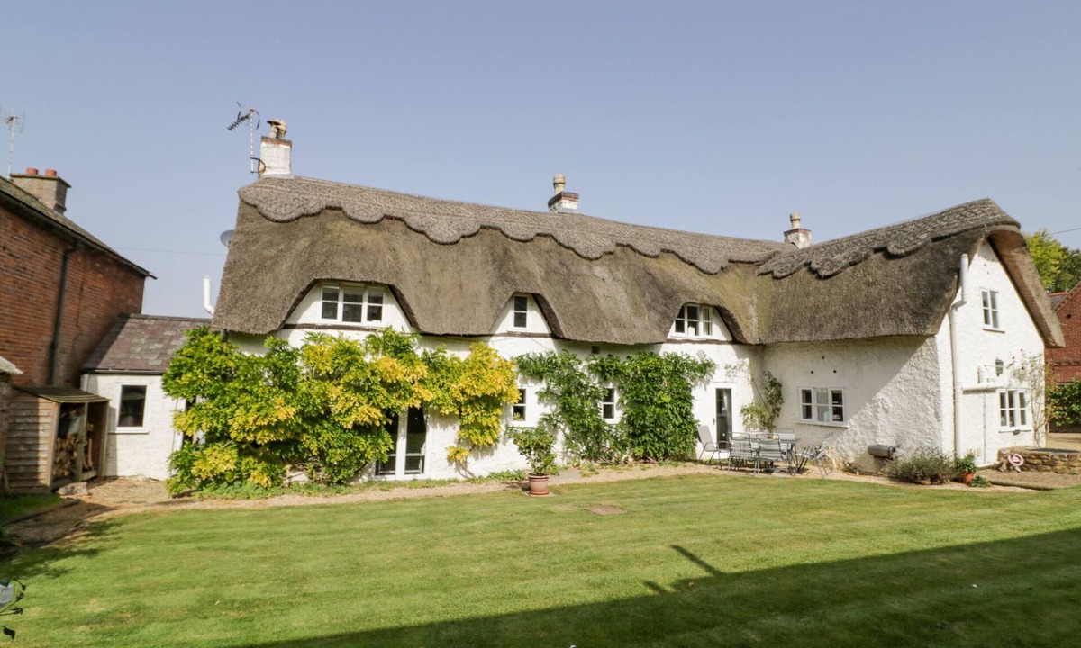 Gumley House | MILLSTONE HOUSE, pet friendly, character holiday cottage in Fleckney