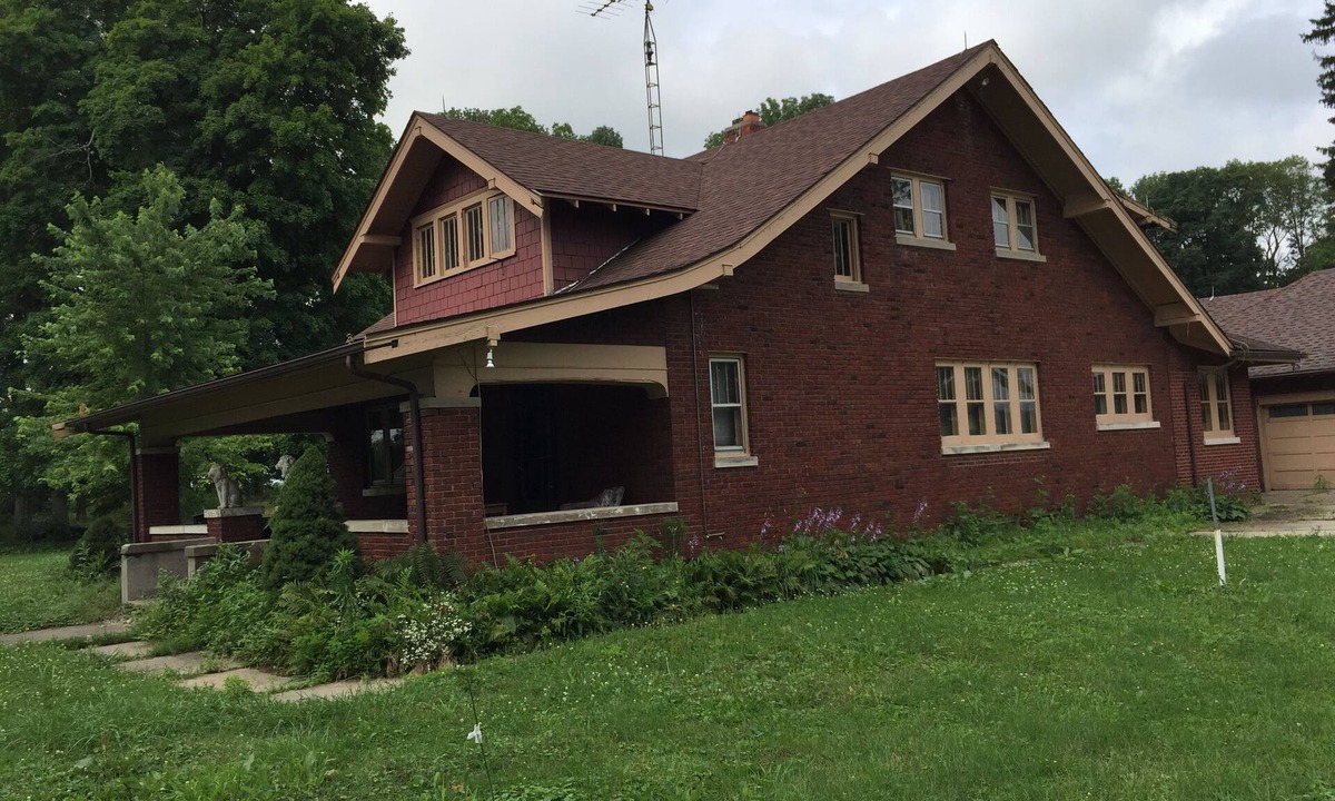 Milton House | Milton Haus - 100 Year Old Farm House