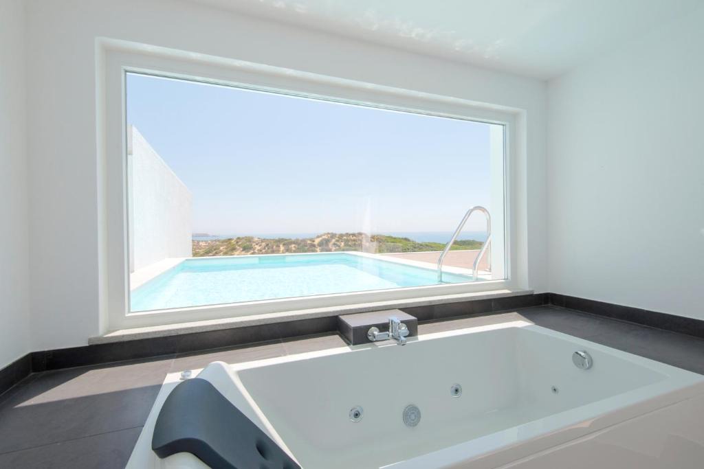 Vila Nova de Milfontes Apartment | MIMI - Penthouse & Infinity Pool - Duna Parque Group