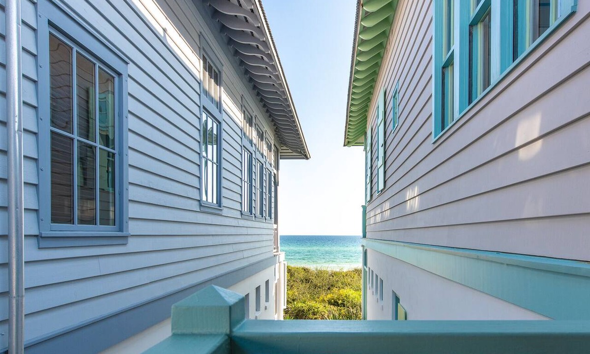 West Panama City Beach Apartment | Mini Beach Bungalow CH - GULF VIEWS, SOUTH OF 30A. FREE BIKES/GYM/FITNESS