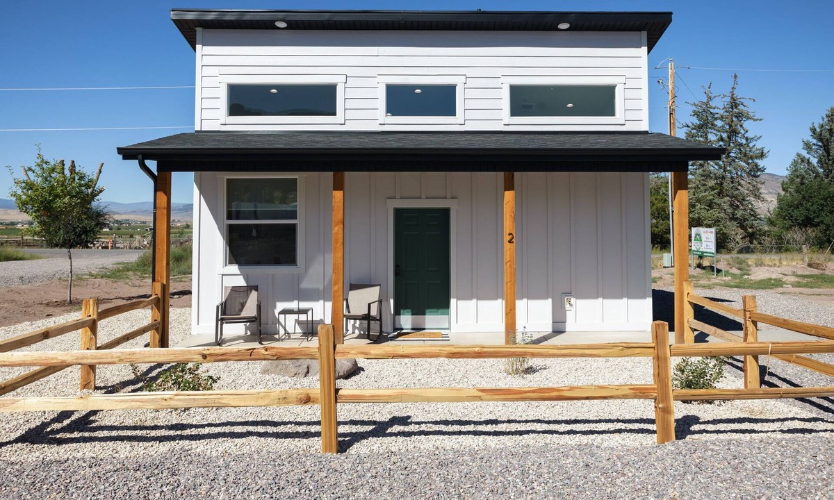 Monroe Cottage | Mini Cottage Rentals, Serviceberry Cottage. Monroe UT