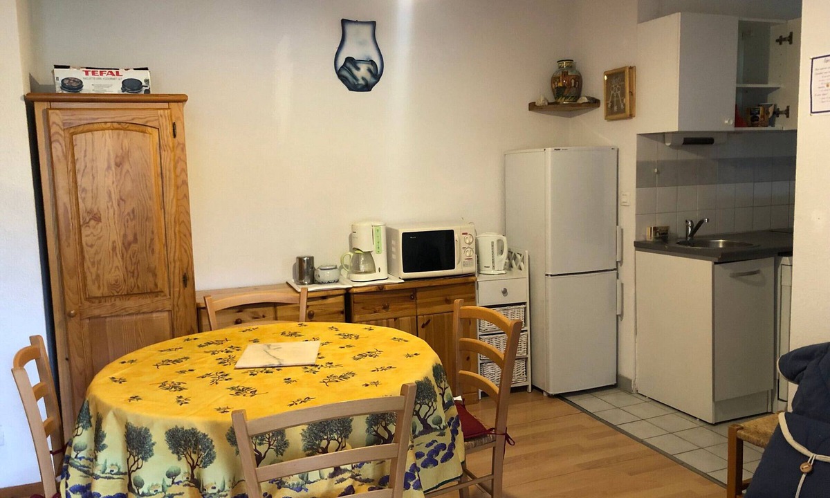 Le Sauze Apartment | Mini T2 with balcony and parking at the slopes