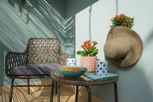 Kalamata Apartment | Mini Zen Nomad Maison - Calming & Charming Nest