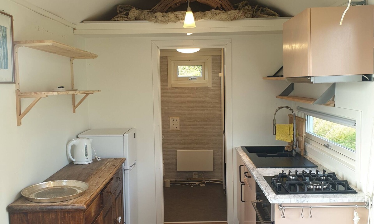 Kvaloya House | Minihouse with nice view, and access to recording studio and/or work space.