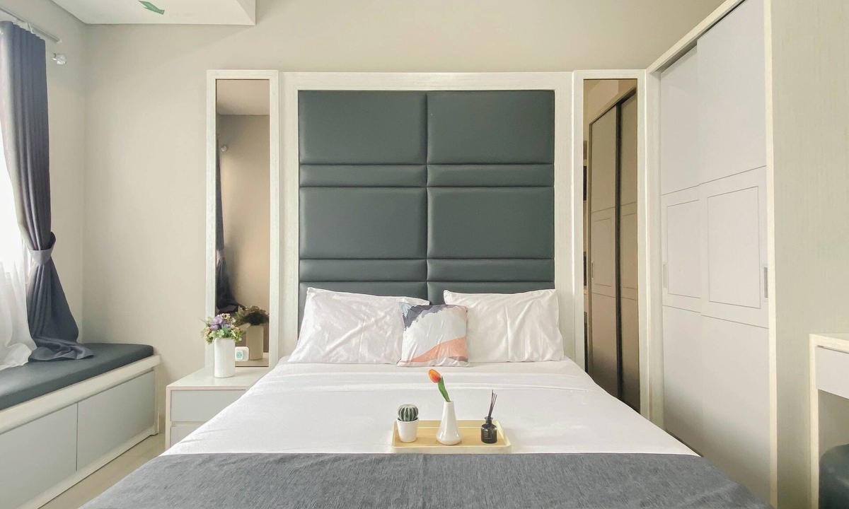 Kedungmanggu Apartment | Minimalist And Airy Studio Apartment At Royal Sentul Park