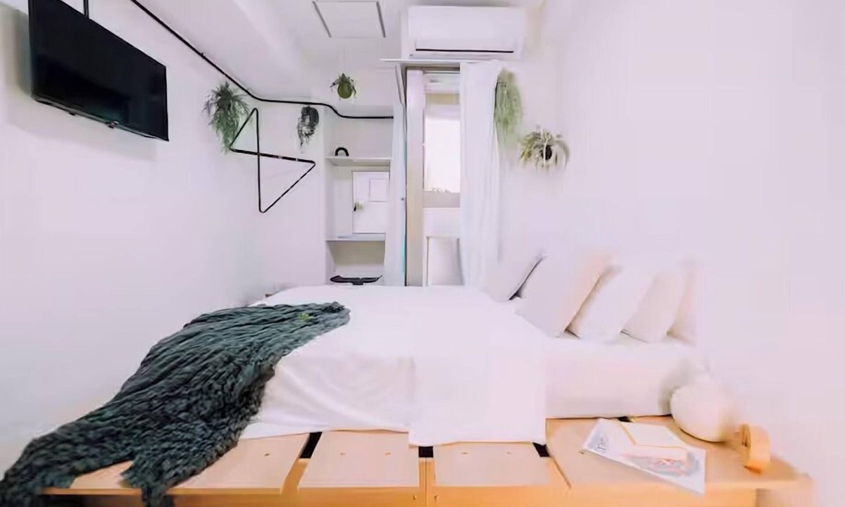 Minami Apartment | Minimalist Loft 1002