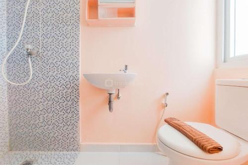 Tangerang Apartment | Minimalistic Studio (No Kitchen) Apartment Aeropolis Residence By Travelio