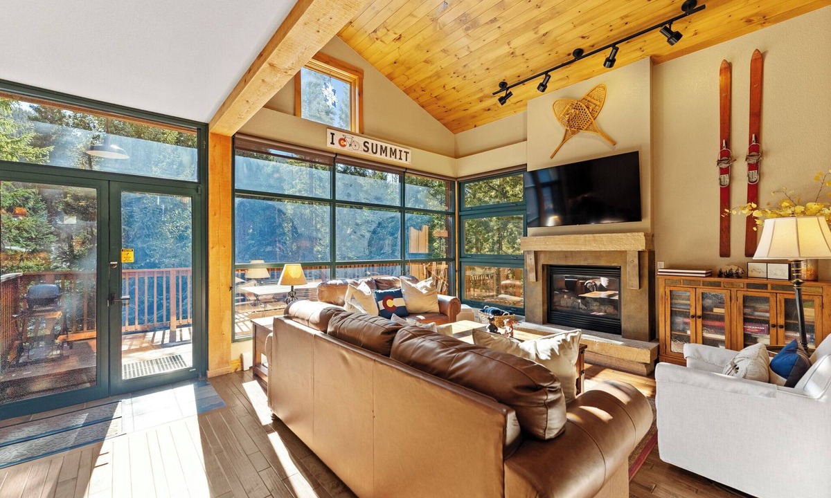 Keystone House | Mins from Resort Shuttle is this Townhome w/Beautiful Views from Private Deck