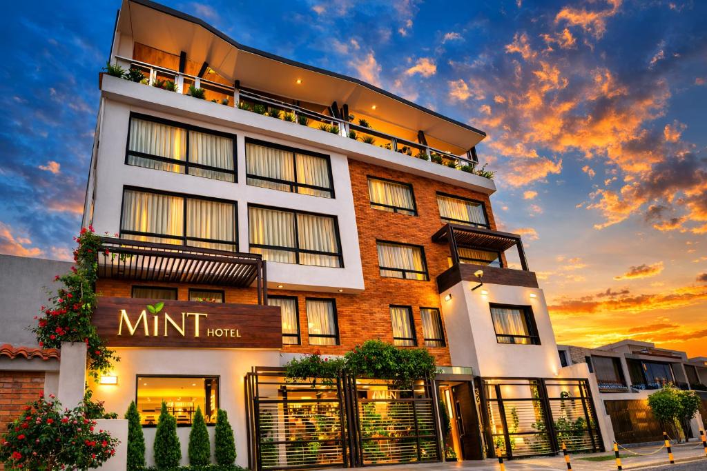 Vallecito Hotel | Mint Hotel