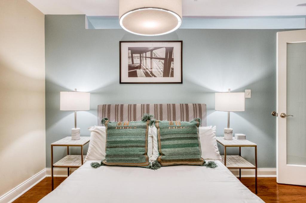 Cultural District Apartment | Mint House Downtown Pittsburgh