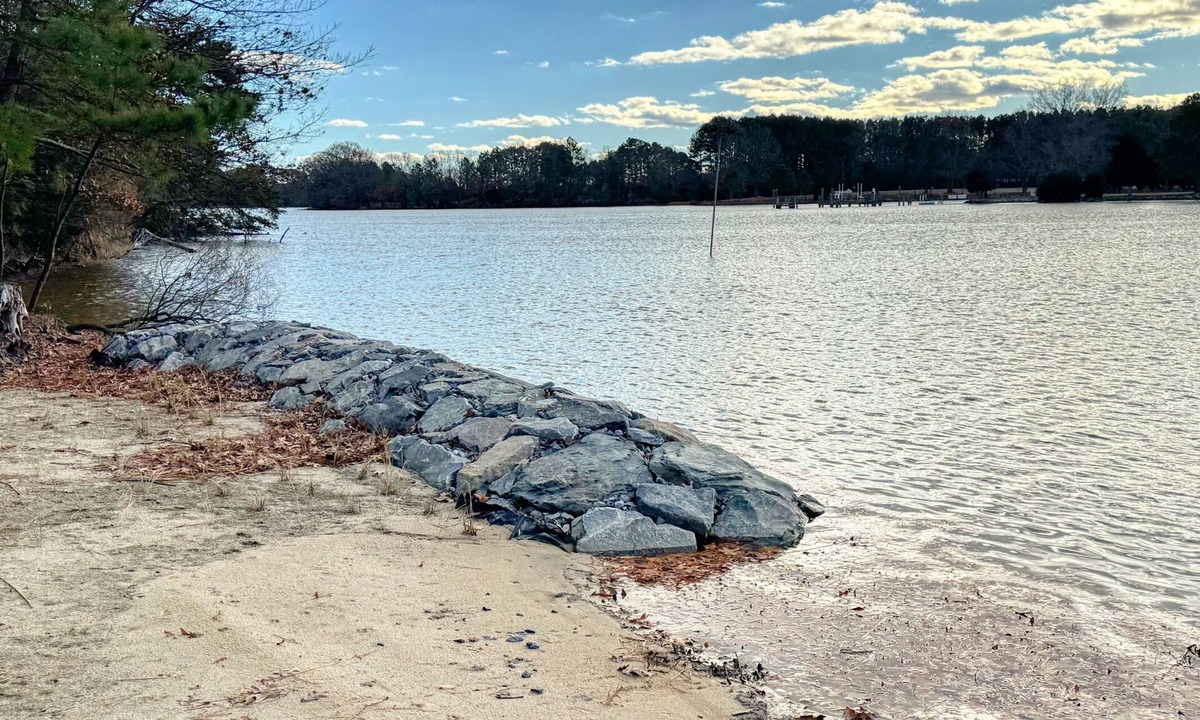 Easton House | Minutes from Downtown Easton and St. Michaels | Private Dock | Kayaks | Pet Frie