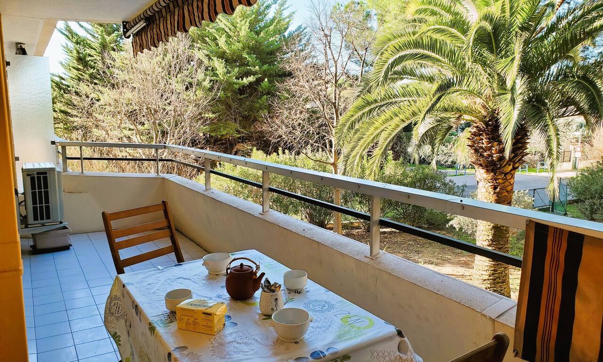 Frejus Plage Apartment | MIOUGRANO T2 55m2 Bright Air-conditioned Beach Swimmingpool Parking